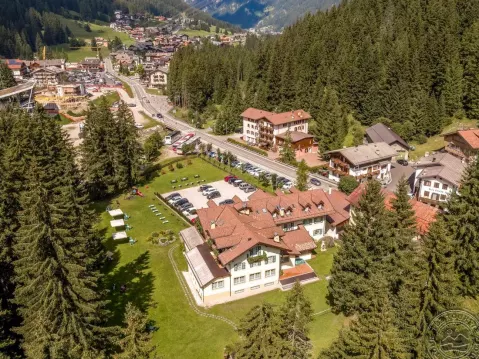 Viešbutis „VILLA ROSELLA HOTEL“