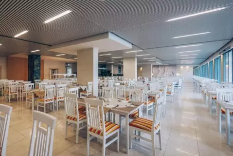 Viešbutis „CARINE HOTEL DELFIN“ (Bijela, Tivatas, Juodkalnija)