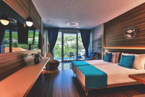 Viešbutis „CARINE HOTEL KUMBOR“ (Kumboras, Tivatas, Juodkalnija)