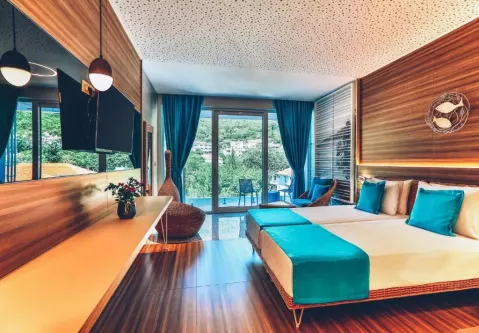 Viešbutis „CARINE HOTEL KUMBOR“ (Kumboras, Tivatas, Juodkalnija)