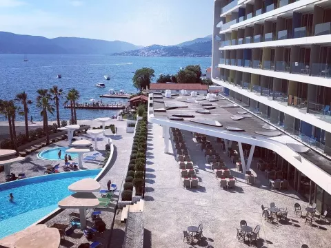 Viešbutis „CARINE HOTEL KUMBOR“ (Kumboras, Tivatas, Juodkalnija)