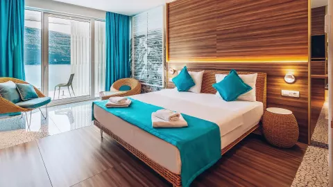 Viešbutis „CARINE HOTEL KUMBOR“ (Kumboras, Tivatas, Juodkalnija)
