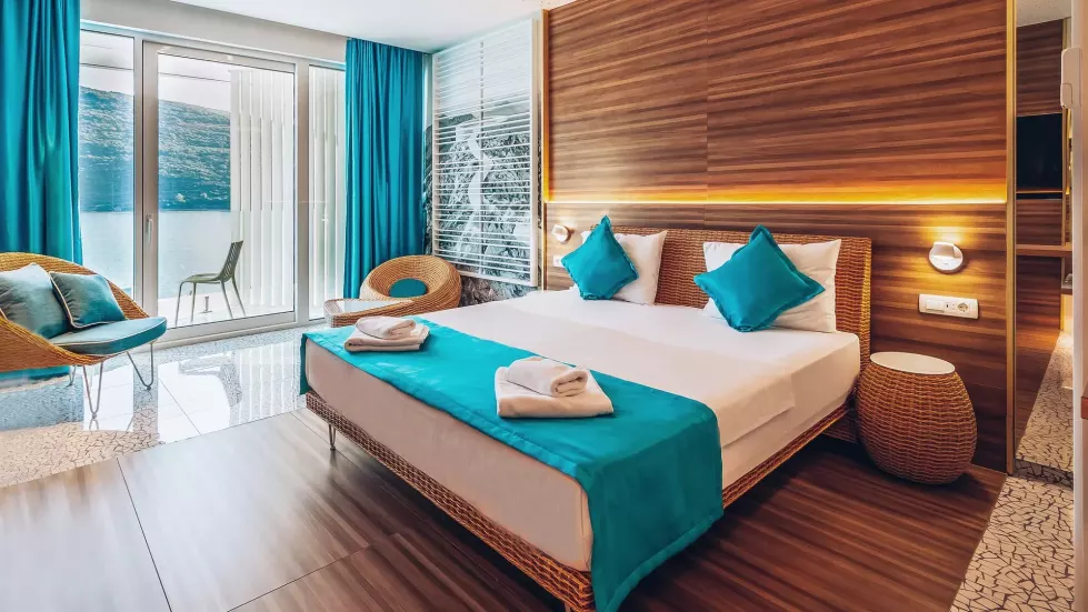 Viešbutis „CARINE HOTEL KUMBOR“ (Kumboras, Tivatas, Juodkalnija)