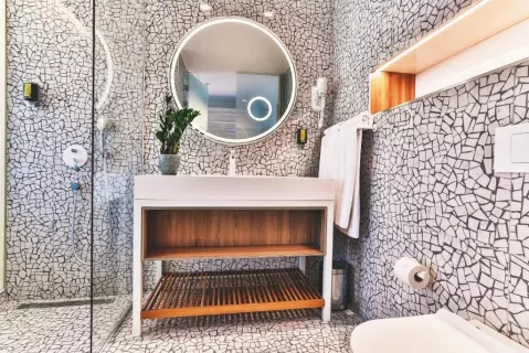 Viešbutis „CARINE HOTEL KUMBOR“ (Kumboras, Tivatas, Juodkalnija)