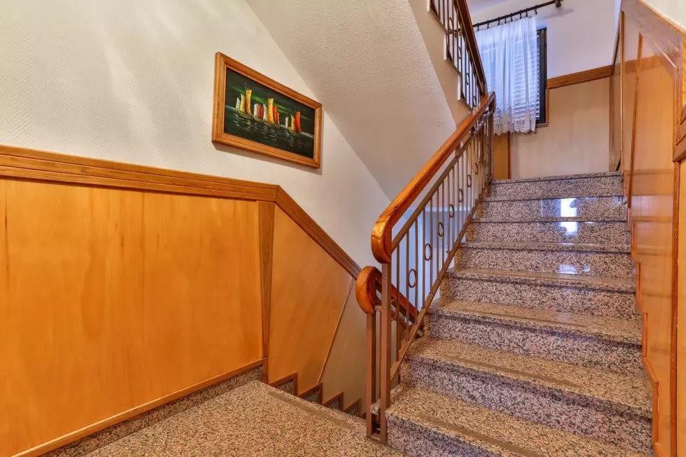 Viešbutis „DVOR KORNIC BY AYCON“ (Budva, Tivatas, Juodkalnija)