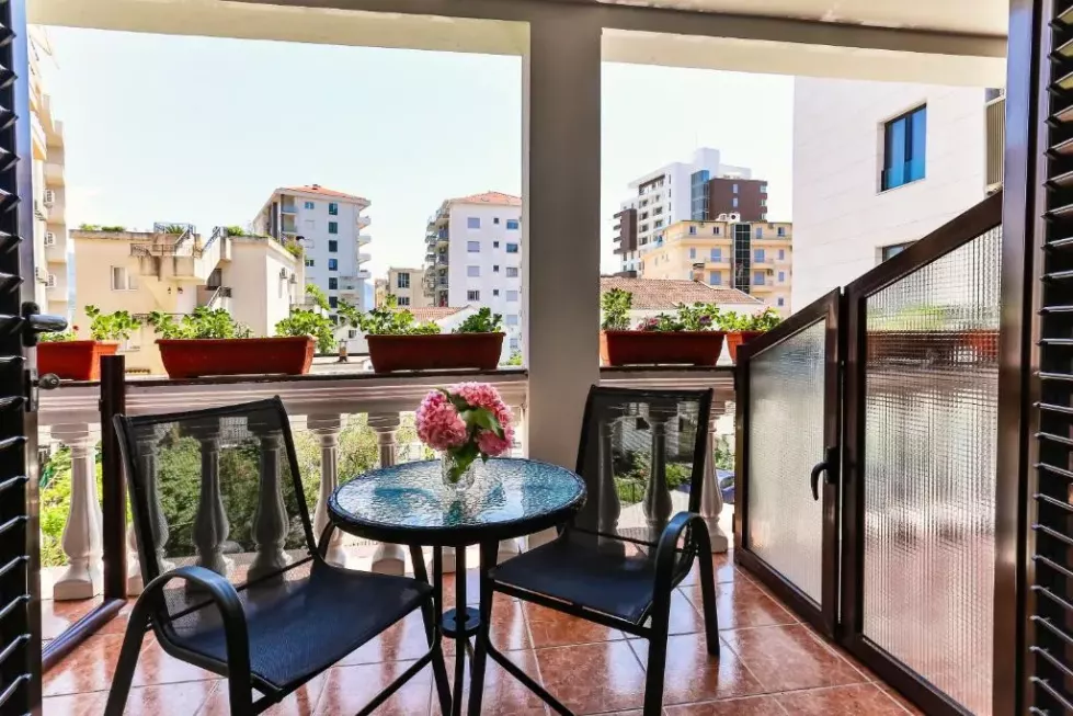 Viešbutis „DVOR KORNIC BY AYCON“ (Budva, Tivatas, Juodkalnija)