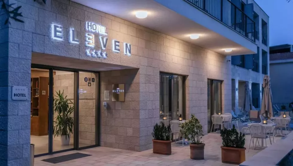Viešbutis „ELEVEN“ (Petrovacas, Tivatas, Juodkalnija)