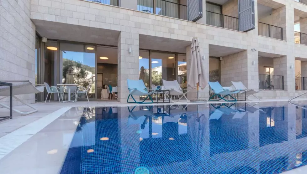 Viešbutis „ELEVEN“ (Petrovacas, Tivatas, Juodkalnija)