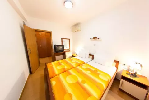 Viešbutis „FINESO“ (Budva, Tivatas, Juodkalnija)