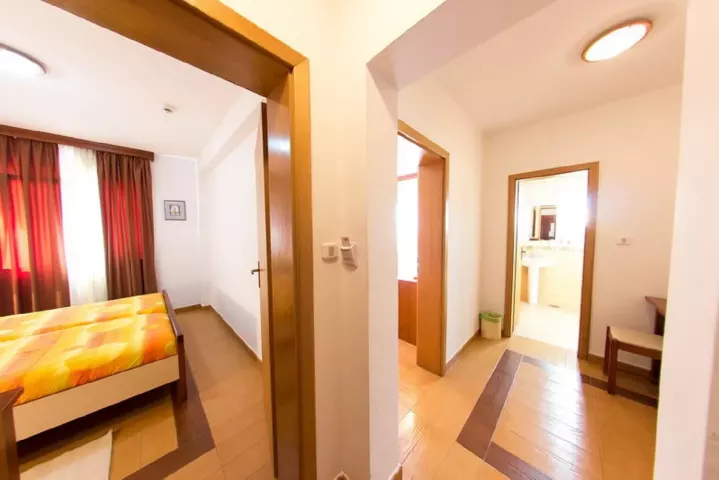 Viešbutis „FINESO“ (Budva, Tivatas, Juodkalnija)