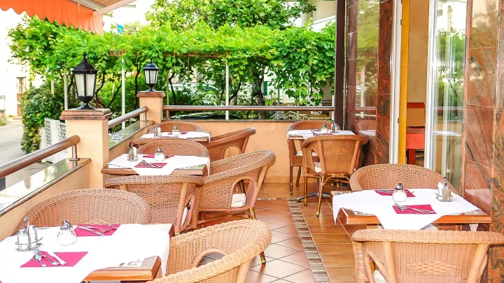 Viešbutis „FINESO“ (Budva, Tivatas, Juodkalnija)