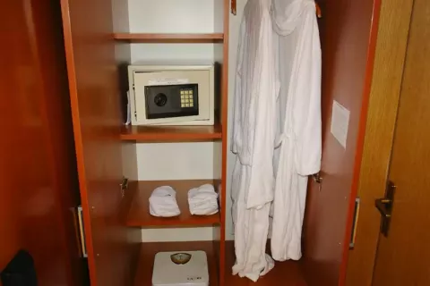 Viešbutis „FINESO“ (Budva, Tivatas, Juodkalnija)