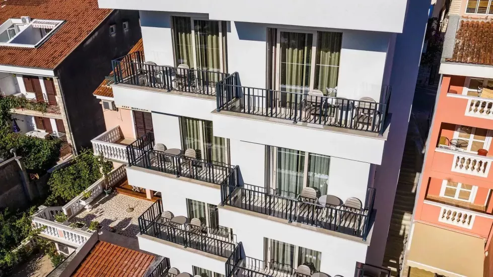 Viešbutis „HOTEL BONO BY AYCON“ (Bečiči, Tivatas, Juodkalnija)
