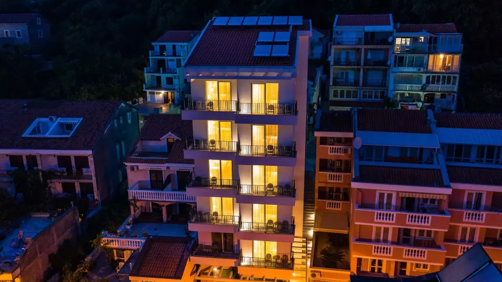 Viešbutis „HOTEL BONO BY AYCON“ (Bečiči, Tivatas, Juodkalnija)