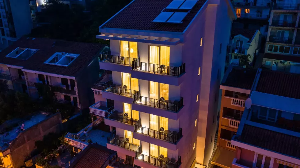 Viešbutis „HOTEL BONO BY AYCON“ (Bečiči, Tivatas, Juodkalnija)
