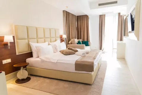 Viešbutis „HOTEL KADMO BY AYCON“ (Budva, Tivatas, Juodkalnija)