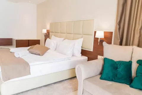 Viešbutis „HOTEL KADMO BY AYCON“ (Budva, Tivatas, Juodkalnija)