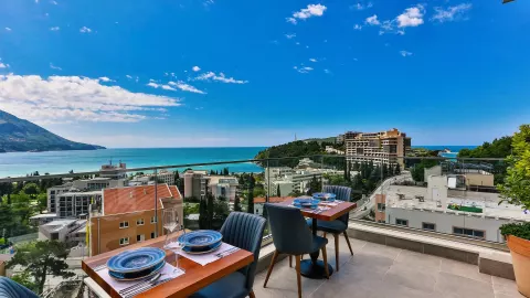 Viešbutis „HOTEL LUSSO MARE BY AYCON“ (Bečiči, Tivatas, Juodkalnija)