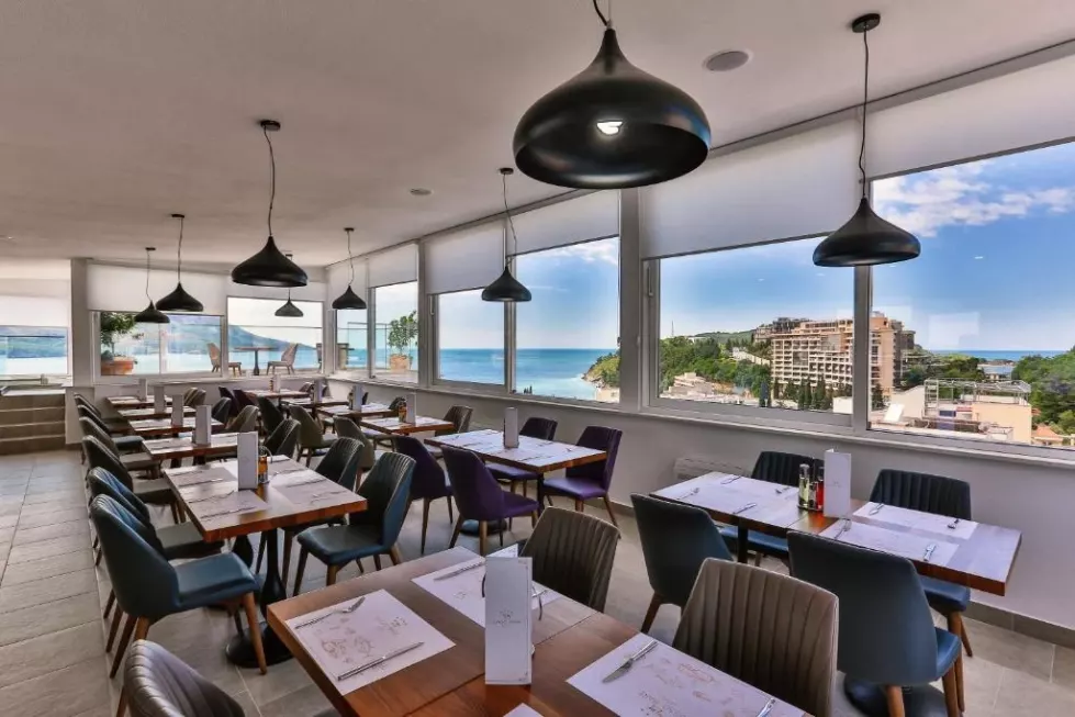 Viešbutis „HOTEL LUSSO MARE BY AYCON“ (Bečiči, Tivatas, Juodkalnija)