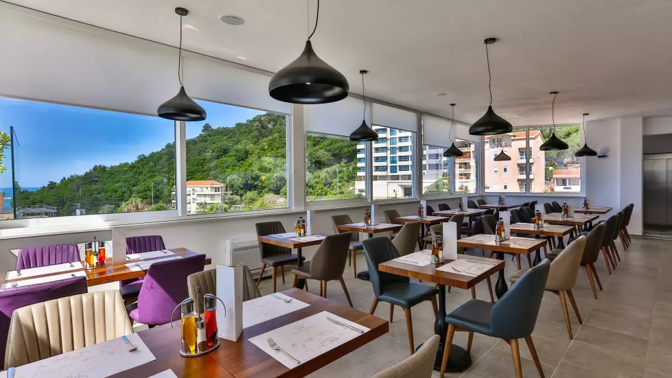 Viešbutis „HOTEL LUSSO MARE BY AYCON“ (Bečiči, Tivatas, Juodkalnija)