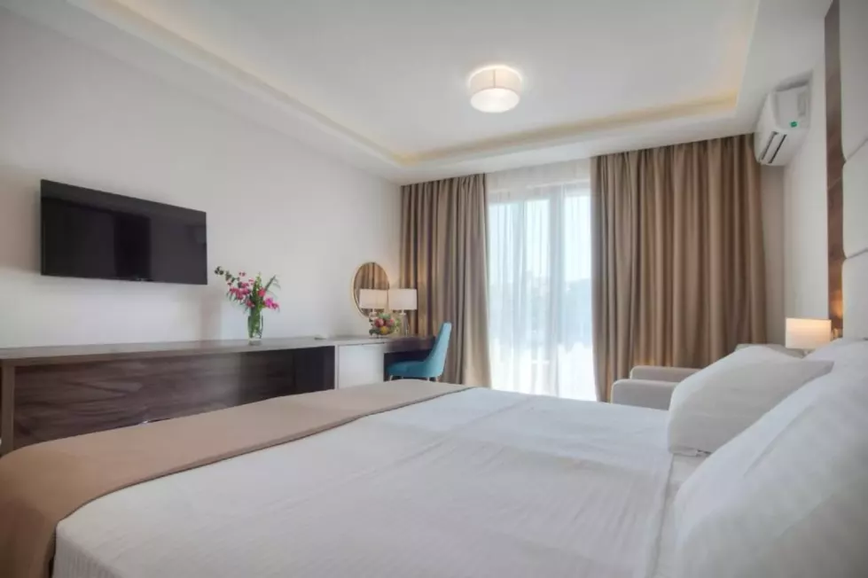 Viešbutis „HOTEL TWELVE BY AYCON“ (Budva, Tivatas, Juodkalnija)