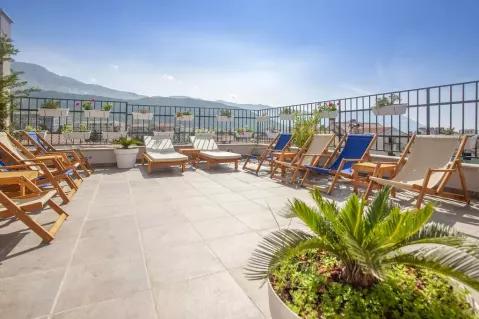 Viešbutis „HOTEL TWELVE BY AYCON“ (Budva, Tivatas, Juodkalnija)