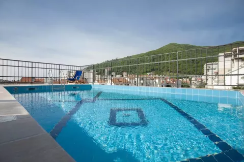 Viešbutis „HOTEL TWELVE BY AYCON“ (Budva, Tivatas, Juodkalnija)