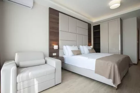 Viešbutis „HOTEL TWELVE BY AYCON“ (Budva, Tivatas, Juodkalnija)