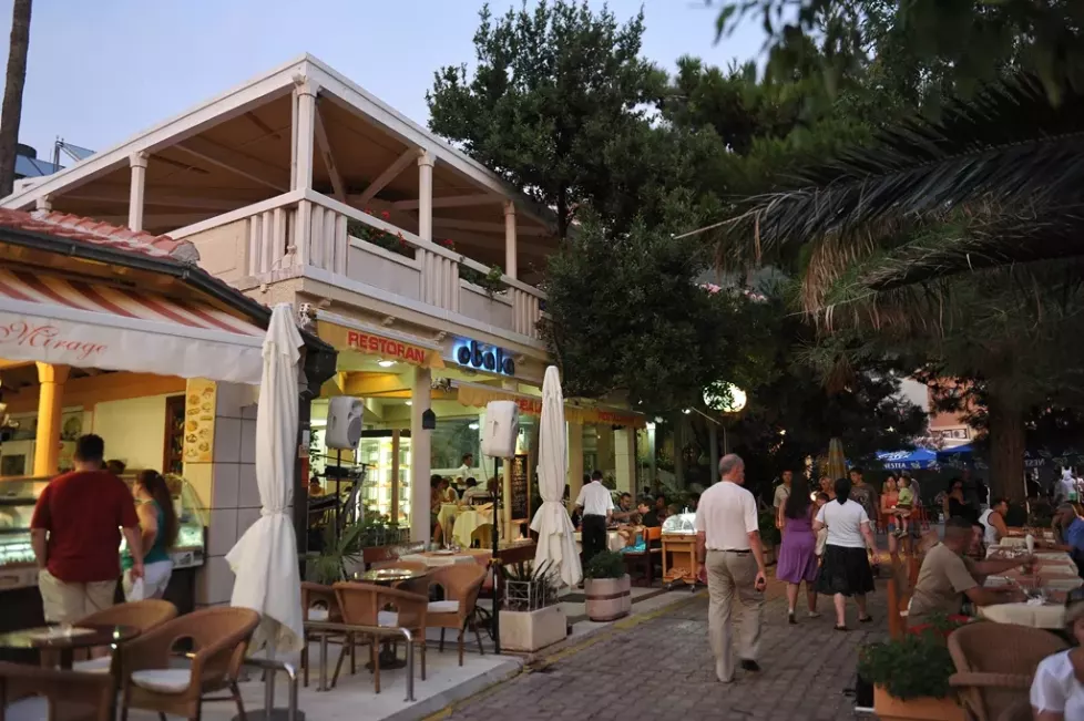 Viešbutis „OBALA“ (Rafailoviči, Tivatas, Juodkalnija)