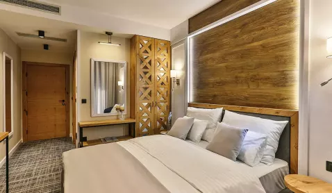 Viešbutis „TATE BY AYCON“ (Budva, Tivatas, Juodkalnija)