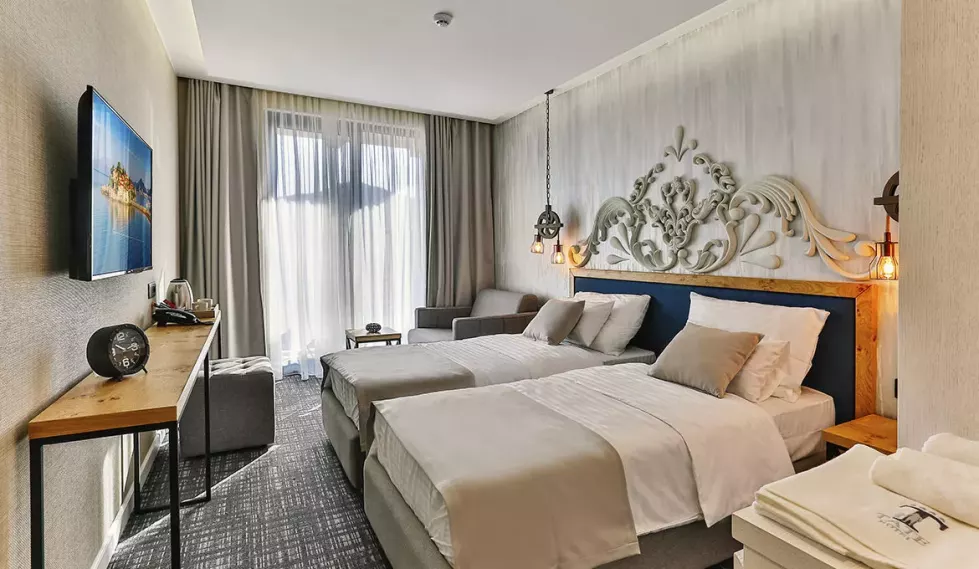 Viešbutis „TATE BY AYCON“ (Budva, Tivatas, Juodkalnija)