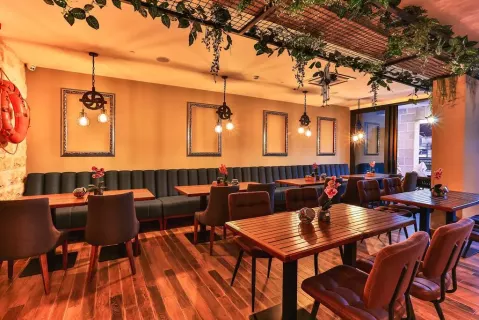 Viešbutis „TATE BY AYCON“ (Budva, Tivatas, Juodkalnija)