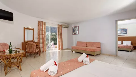 Viešbutis „AGRABELLA“ (Chersonisas, Kreta, Graikija)