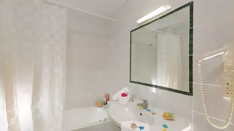 Viešbutis „AGRABELLA“ (Chersonisas, Kreta, Graikija)