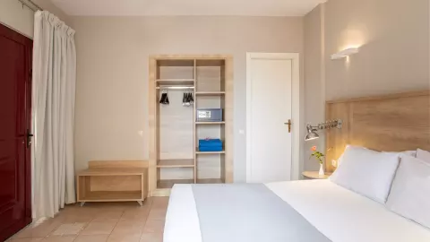Viešbutis „BLUE SEA BEACH AFFILIATED BY MELIA“ (Stalida, Kreta, Graikija)