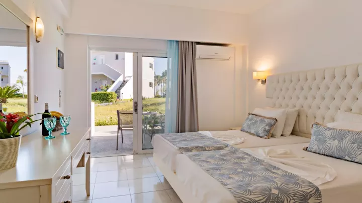 Viešbutis „DELFINA TROPIC BEACH“ (Georgioupolis, Kreta, Graikija)