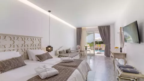 Viešbutis „DELFINA TROPIC BEACH“ (Georgioupolis, Kreta, Graikija)