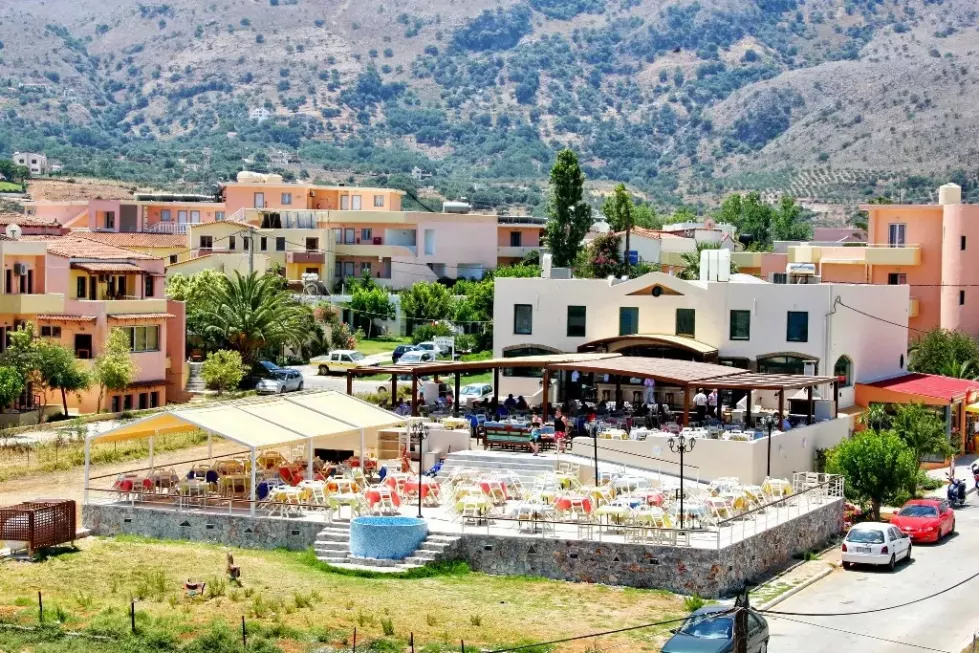Viešbutis „FERENIKI HOTEL“ (Georgioupolis, Kreta, Graikija)