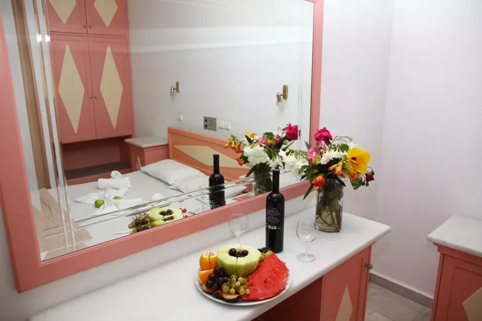 Viešbutis „FERENIKI HOTEL“ (Georgioupolis, Kreta, Graikija)