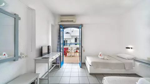 Viešbutis „IRO HOTEL“ (Chersonisas, Kreta, Graikija)