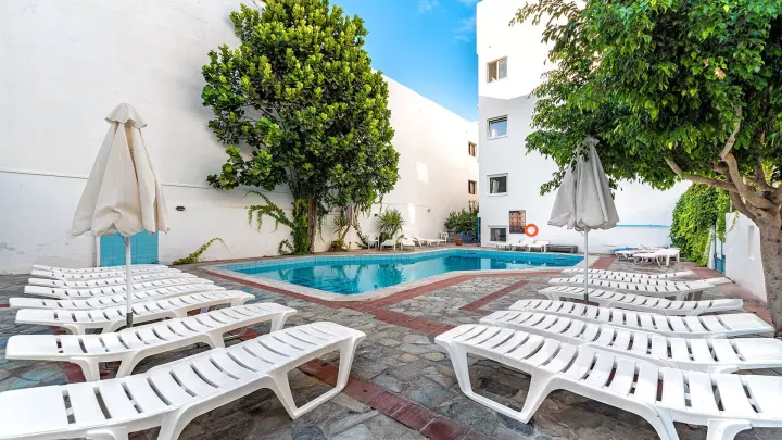 Viešbutis „IRO HOTEL“ (Chersonisas, Kreta, Graikija)