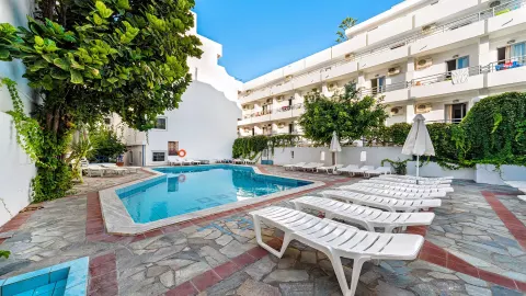 Viešbutis „IRO HOTEL“ (Chersonisas, Kreta, Graikija)