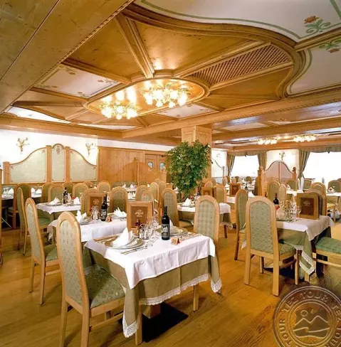 Viešbutis „SOREGHES GRAN CHALET HOTEL & CLUB“
