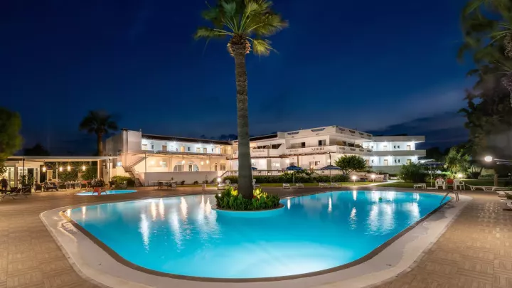 Viešbutis „SABINA HOTEL“ (Theologos, Rodo sala, Graikija)