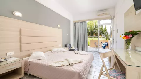 Viešbutis „SABINA HOTEL“ (Theologos, Rodo sala, Graikija)