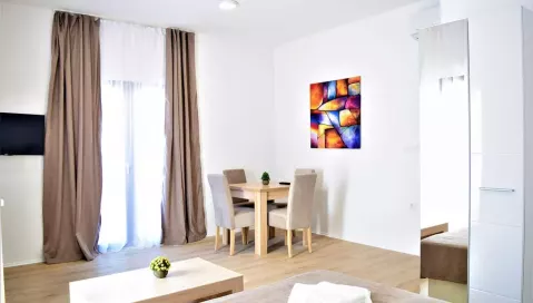 Viešbutis „MARTINOVIC APARTAMENTAI“ (Budva, Tivatas, Juodkalnija)