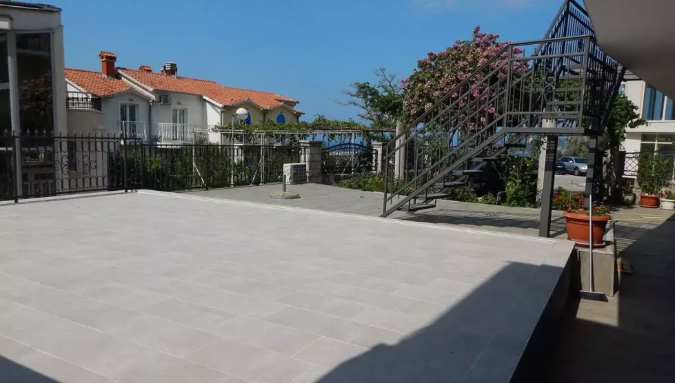 Teodora apartamentai (Tivatas, Juodkalnija - Kroatija)