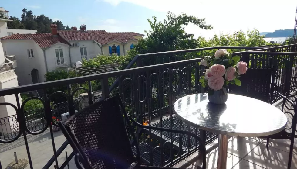 Teodora apartamentai (Tivatas, Juodkalnija - Kroatija)