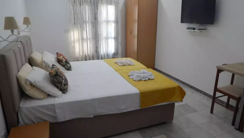 Teodora apartamentai (Tivatas, Juodkalnija - Kroatija)