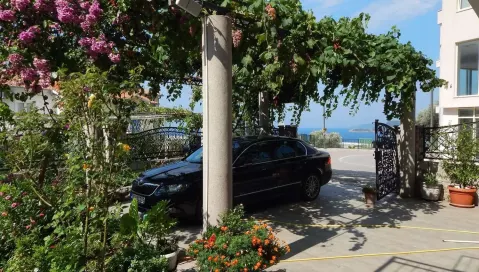 Teodora apartamentai (Tivatas, Juodkalnija - Kroatija)